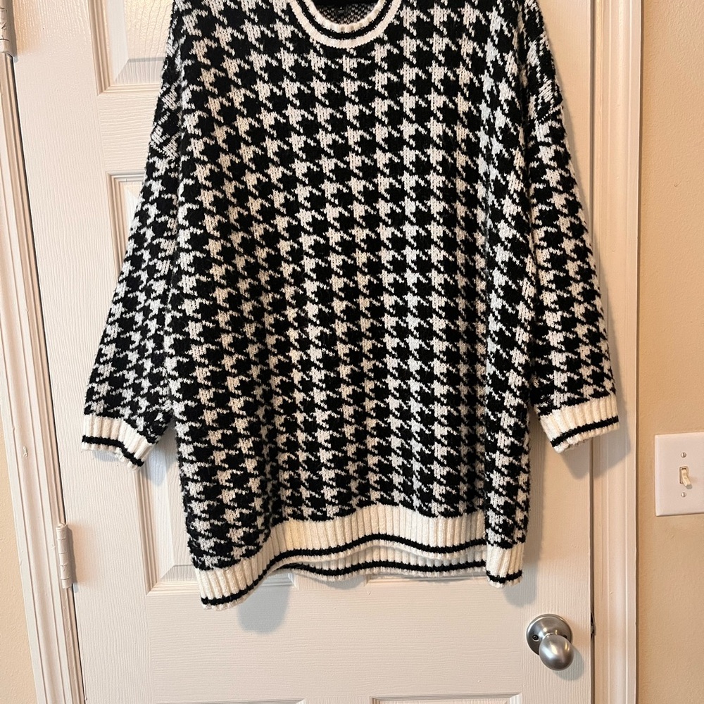 Black and White Houndstooth Sweater